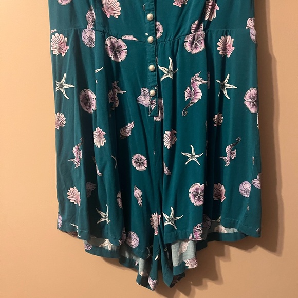 Torrid size 0 Romper - Picture 8 of 13